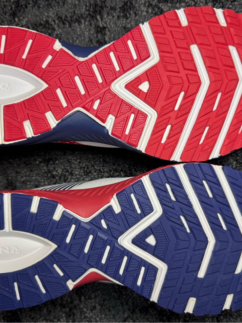 Brooks Launch 7 Women’s Size 9 Running Shoes Red White Blue Stars 1203221B166 - Picture 10 of 11